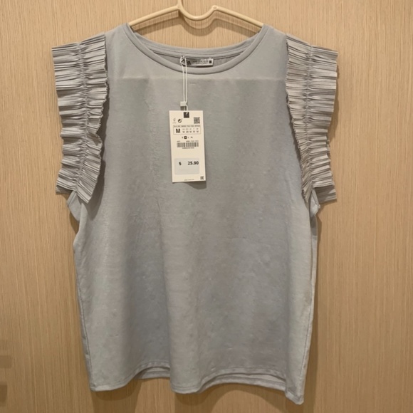 Zara Tops - NWT Zara Blouse - Pleated Sleeves